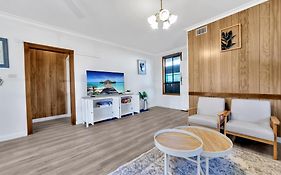 Comfortable 2Br Home - Sleeps 6 - 10 Mins To Geelong Ferry Terminal - By Saga Living